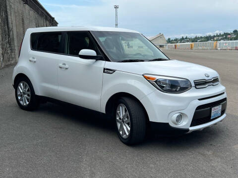2018 Kia Soul +