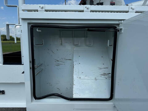 2013 Freightliner M2 106