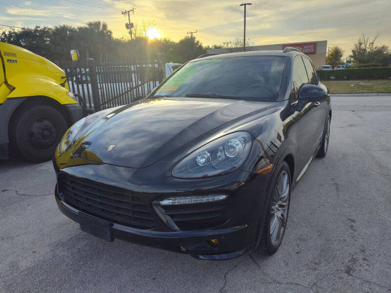 2014 Porsche Cayenne GTS