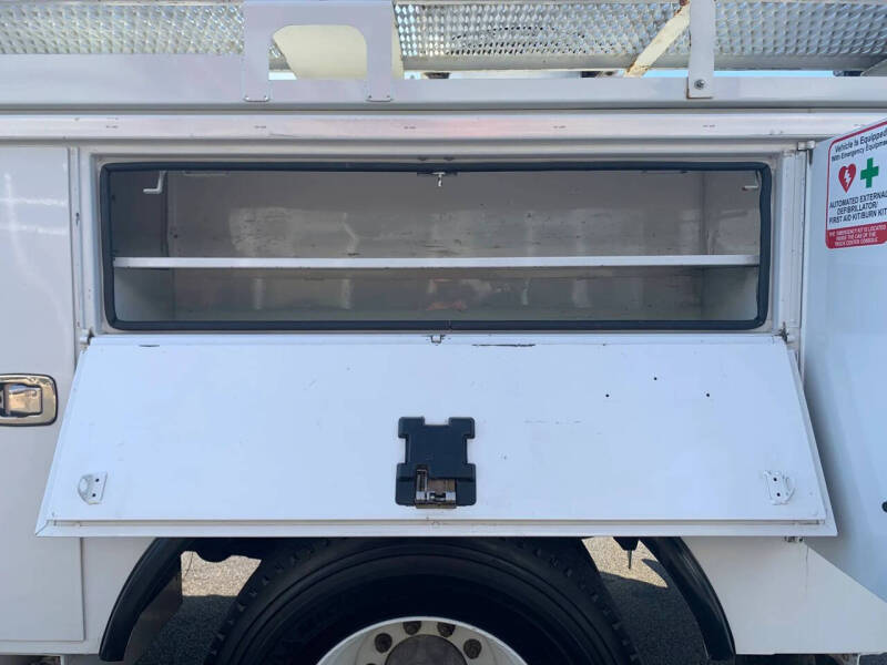 2016 Freightliner M2 106