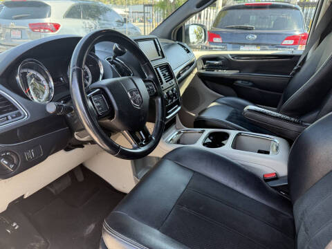 2017 Dodge Grand Caravan SXT