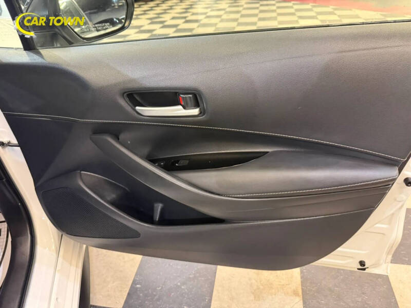 2020 Toyota Corolla Hatchback SE Nightshade Edition