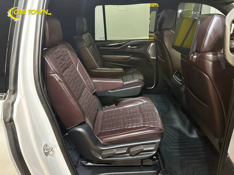 2022 Cadillac Escalade ESV Premium Luxury Platinum