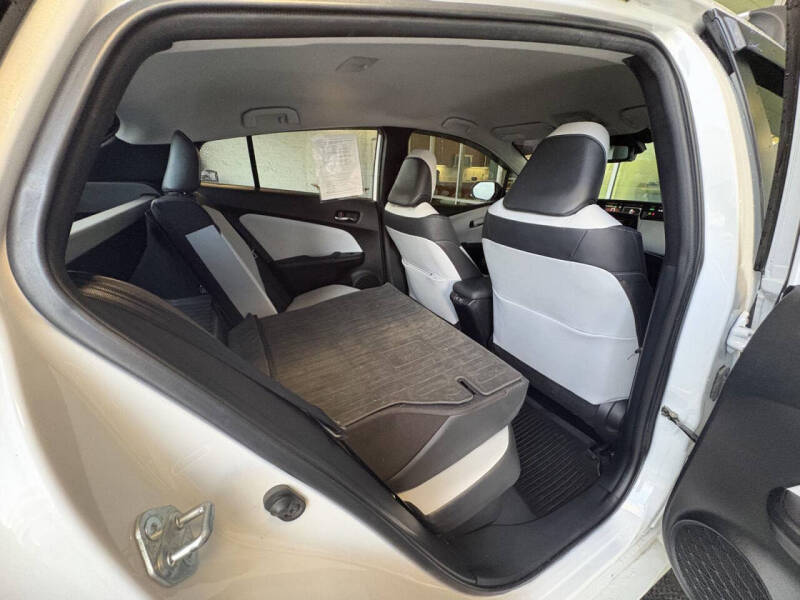 2022 Toyota Prius XLE AWD-e