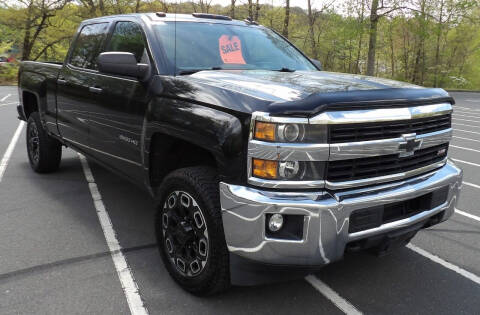 2015 Chevrolet Silverado 2500HD for sale at Lakewood Auto Body LLC in Waterbury CT