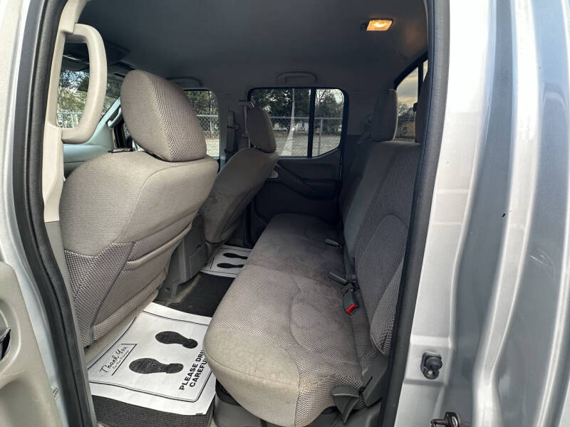 2016 Nissan Frontier SV