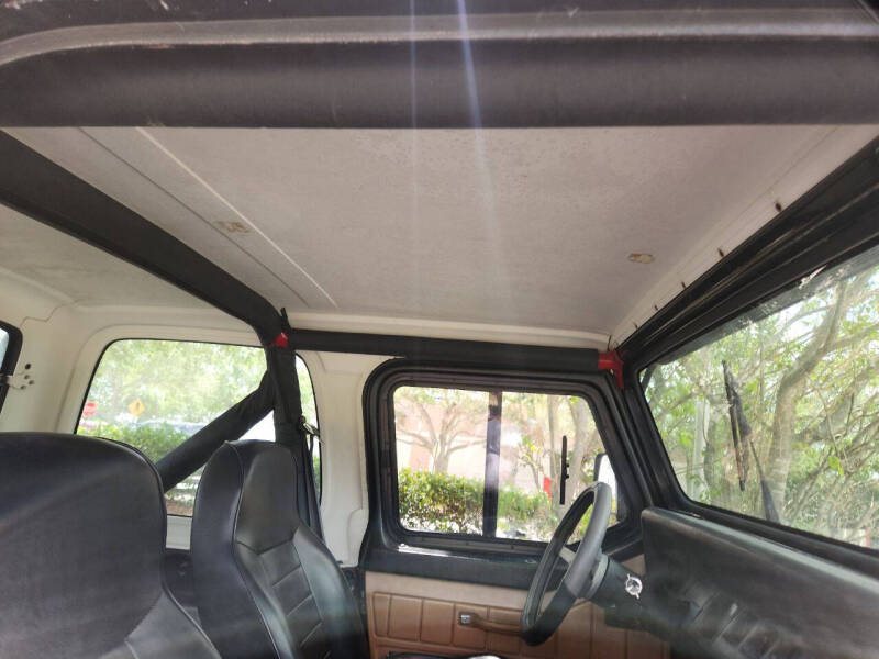 1989 Jeep Wrangler S