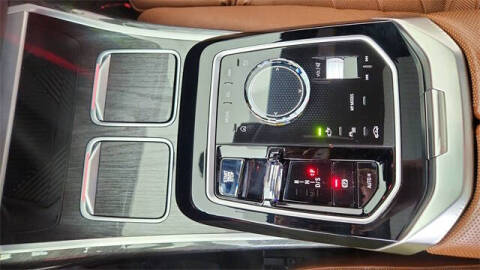 2023 BMW 7 Series 740i