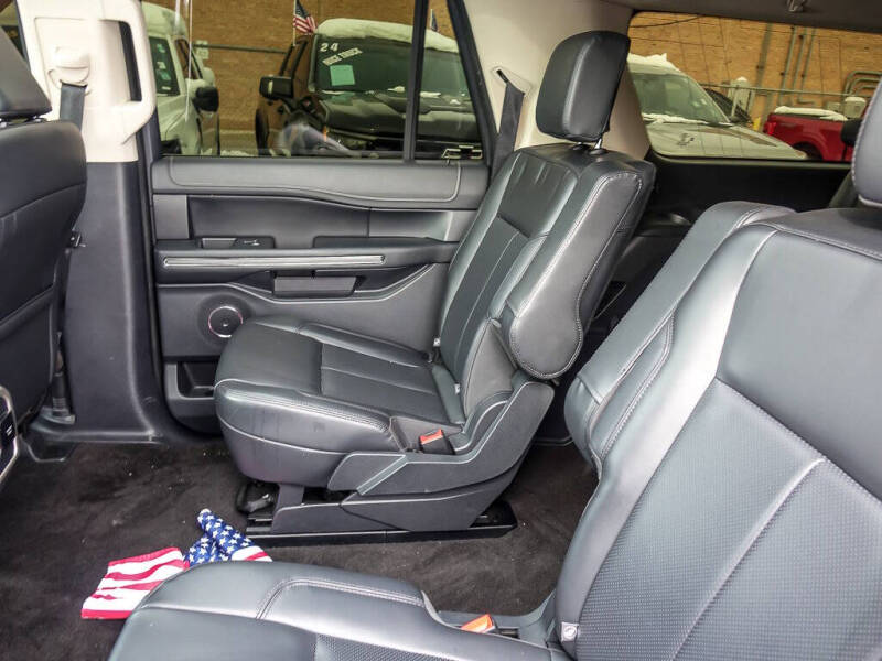 2023 Ford Expedition MAX XLT