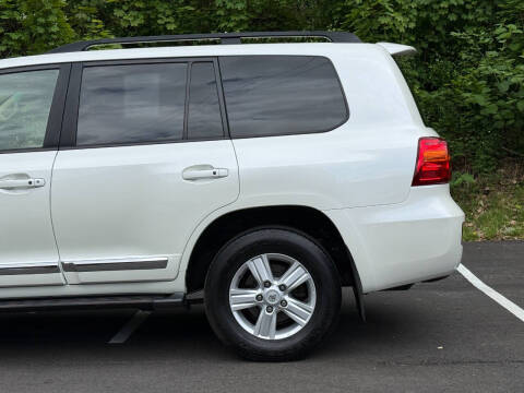 2013 Toyota Land Cruiser