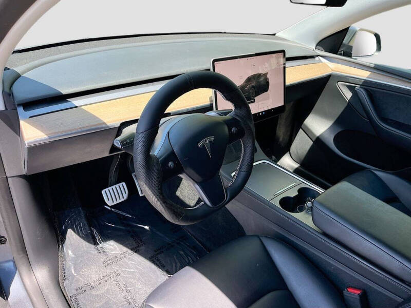 2023 Tesla Model Y Performance