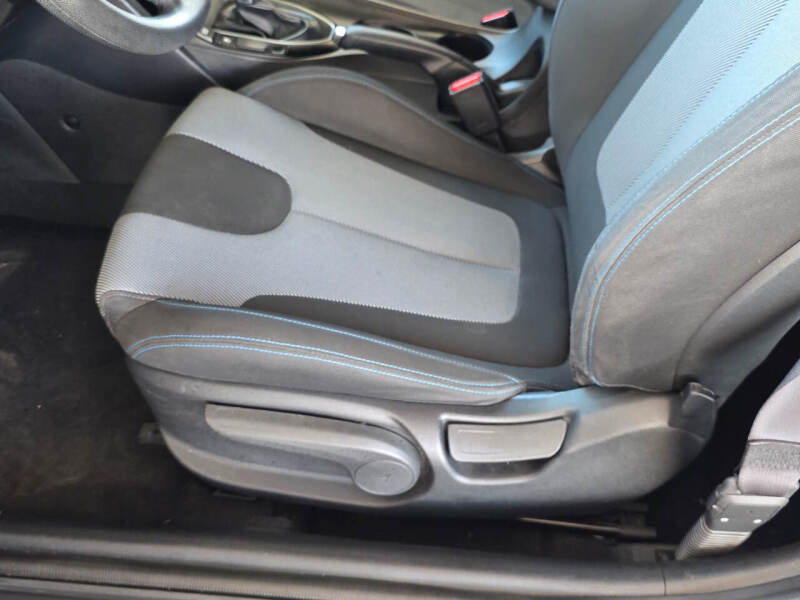 2019 Hyundai Veloster