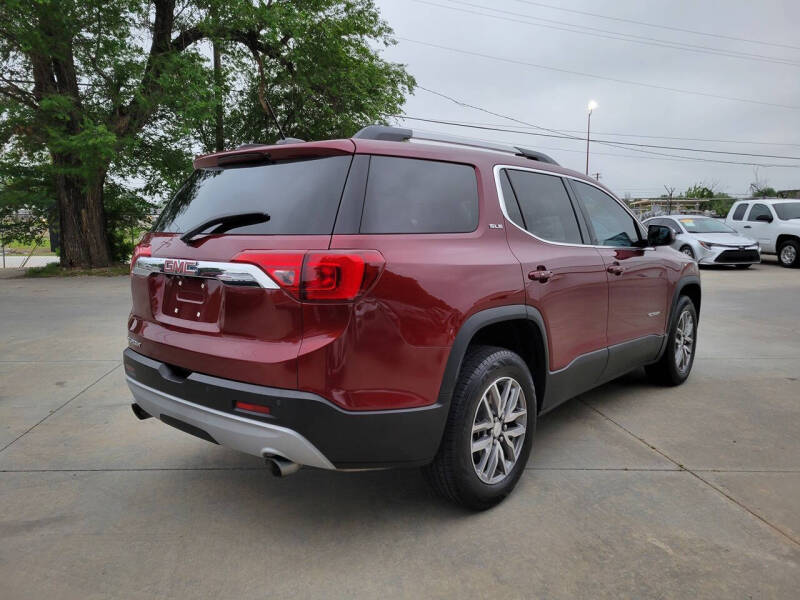 2017 GMC Acadia SLE-2