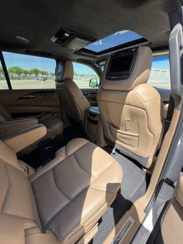 2018 Cadillac Escalade ESV Platinum