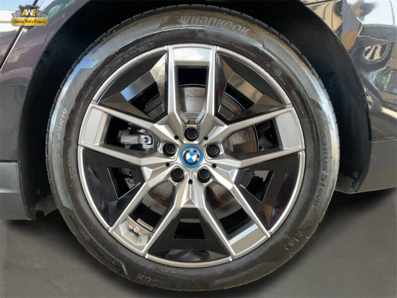 2024 BMW i5 eDrive40