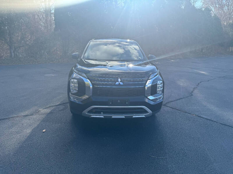 2023 Mitsubishi Outlander SE