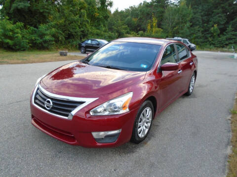 2014 Nissan Altima for sale at Leavitt Brothers Auto in Hooksett NH