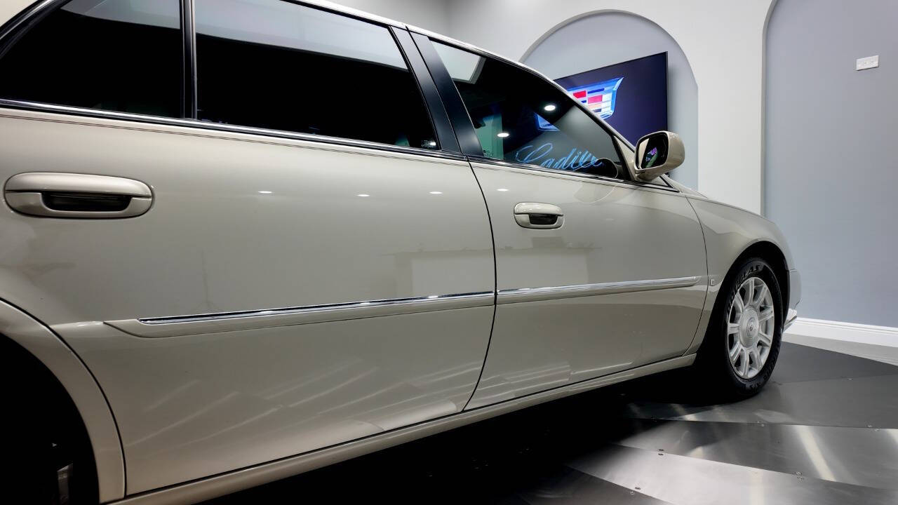 2009 Cadillac DTS 26