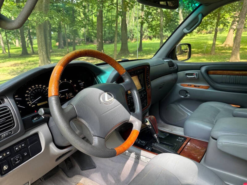 2002 Lexus LX 470