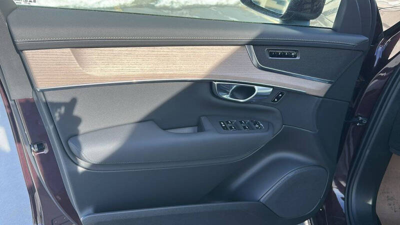2026 Volvo XC90 B5 Core