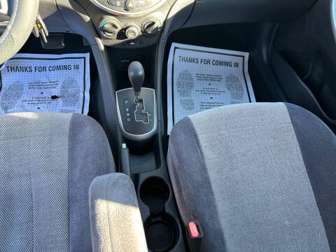 2013 Hyundai Accent GS