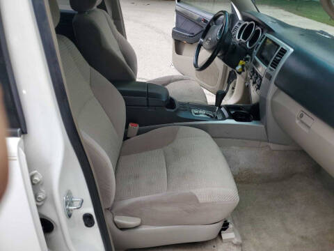 2004 Toyota 4Runner SR5
