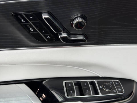 2025 Cadillac LYRIQ Luxury 1