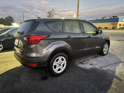 2019 Ford Escape S