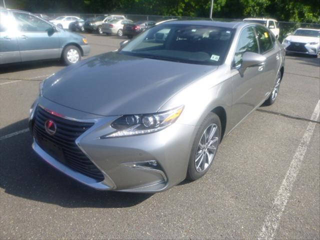 2018 Lexus ES 300h