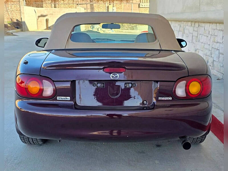 2000 Mazda MX-5 Miata