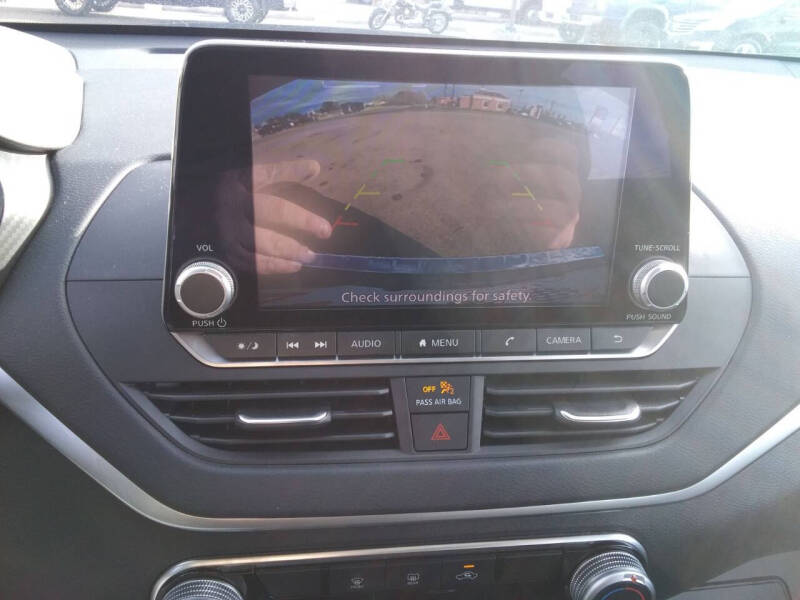 2022 Nissan Altima 2.5 SV