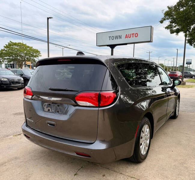 2019 Chrysler Pacifica L