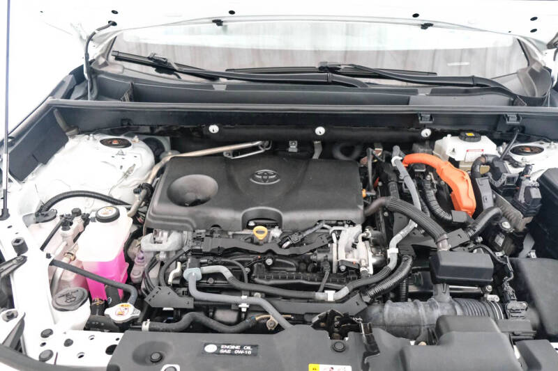 2020 Toyota RAV4 Hybrid LE