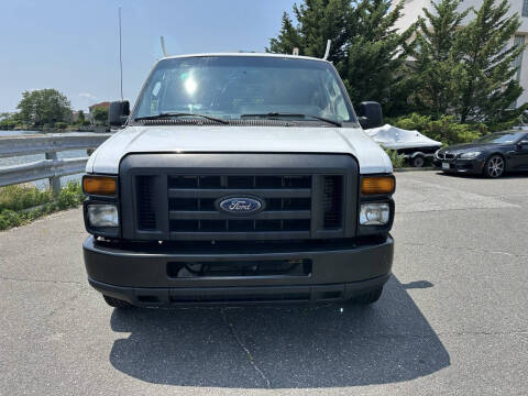 2014 Ford E-Series E-250