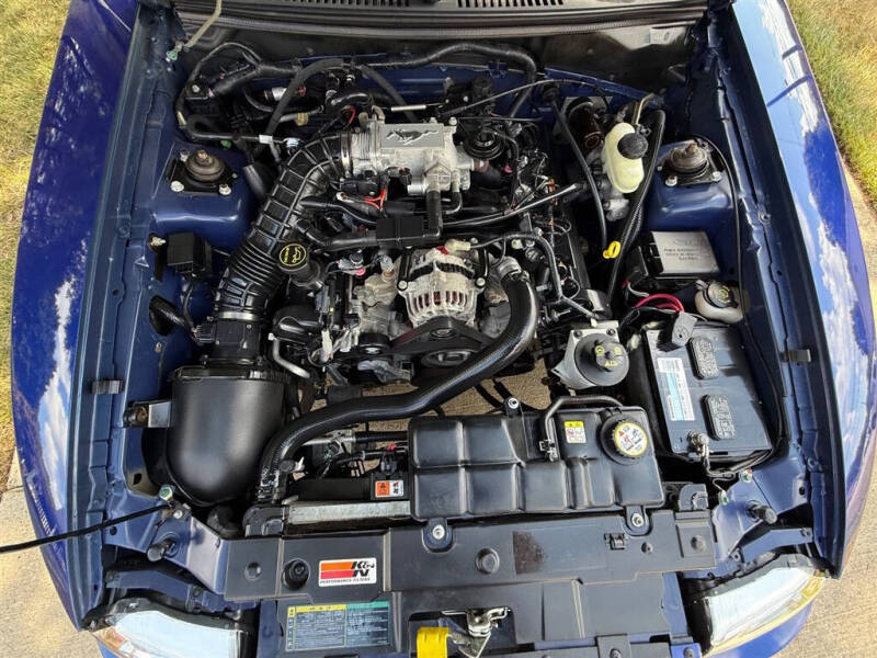 2004 Ford Mustang GT Deluxe