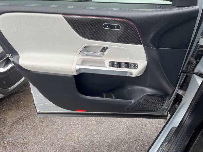 2022 Mercedes-Benz GLB GLB 250 4MATIC