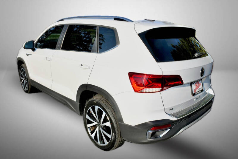 2022 Volkswagen Taos SE