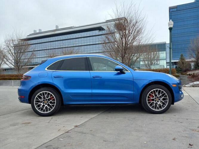 2016 Porsche Macan Turbo