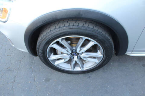 2018 Volvo V60 Cross Country T5 Premier