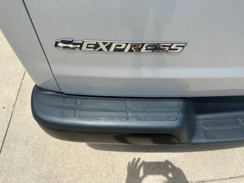 2018 Chevrolet Express LS 3500