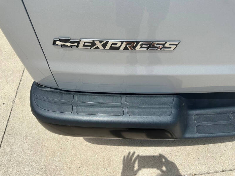 2018 Chevrolet Express LS 3500