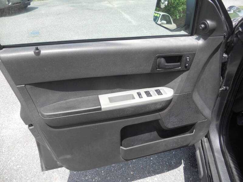 2011 Ford Escape XLT