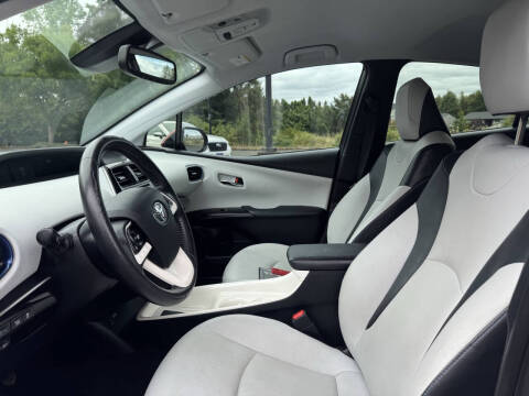 2016 Toyota Prius Four Touring