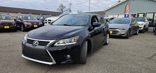 2014 Lexus CT 200h for sale at URIEL's AUTOMOTIVE LLC in Middletown, OH