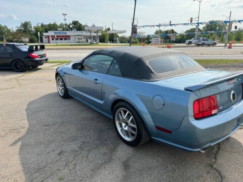 2005 Ford Mustang GT Premium
