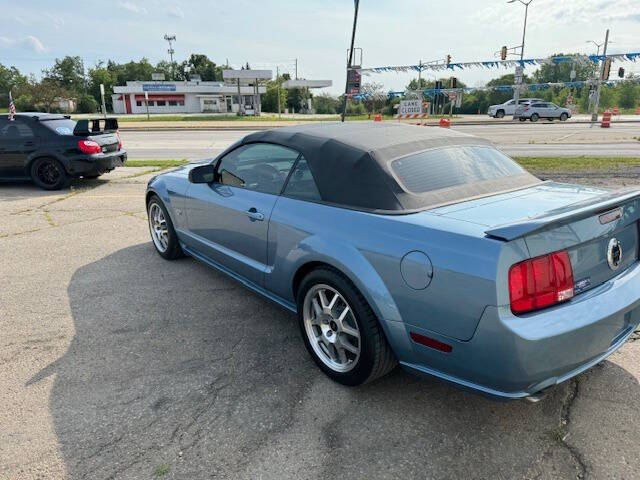 2005 Ford Mustang GT Premium
