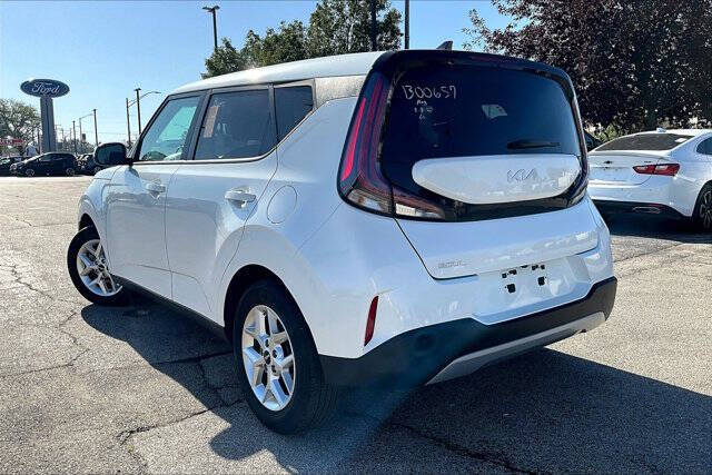 2024 Kia Soul LX
