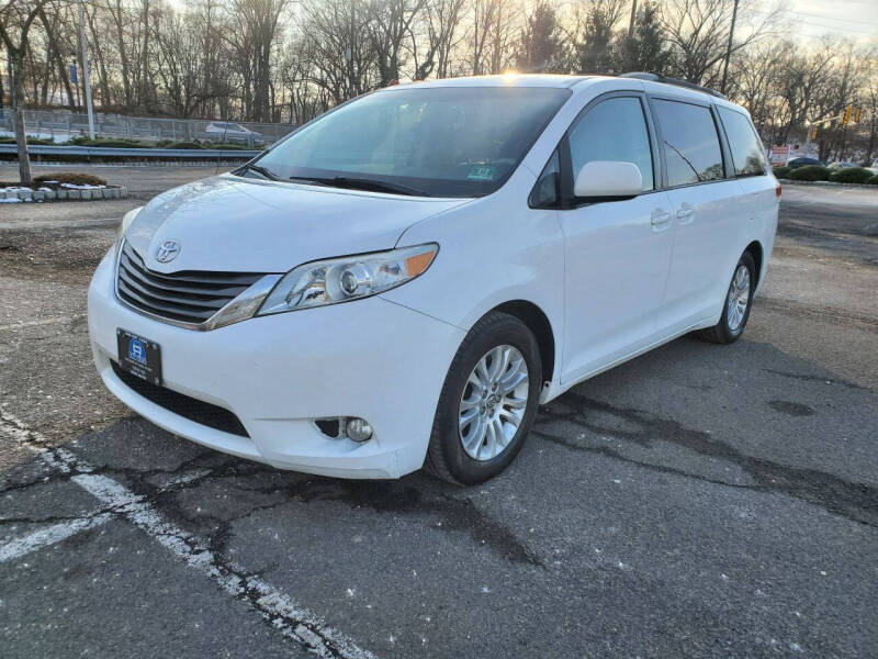 2013 Toyota Sienna for sale at B&B Auto LLC in Union NJ