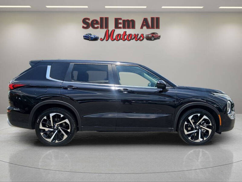 2024 Mitsubishi Outlander SE