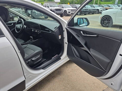 2024 Kia Niro EX